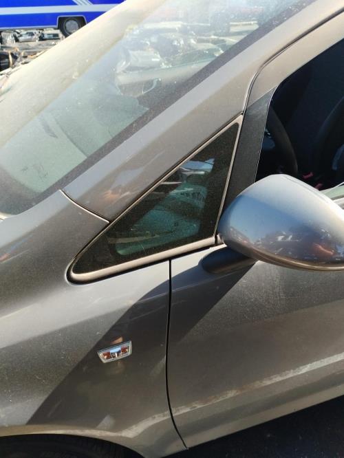 Image Custode avant gauche - OPEL CORSA D
