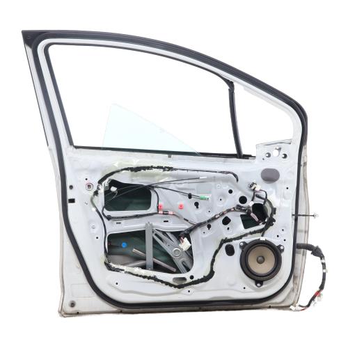 Image Porte avant gauche - TOYOTA YARIS 3