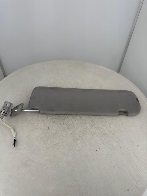 Image Pare soleil gauche - TESLA MODEL Y