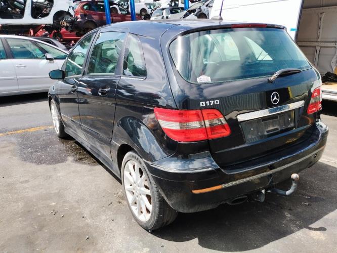 Image Malle/Hayon arriere - MERCEDES CLASSE B 245