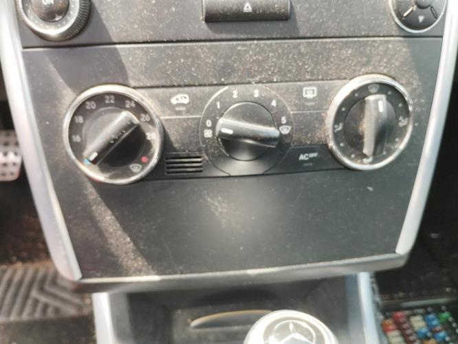 Image Commande chauffage - MERCEDES CLASSE B 245