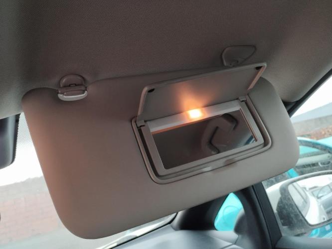 Image Pare soleil droit - NISSAN LEAF 2