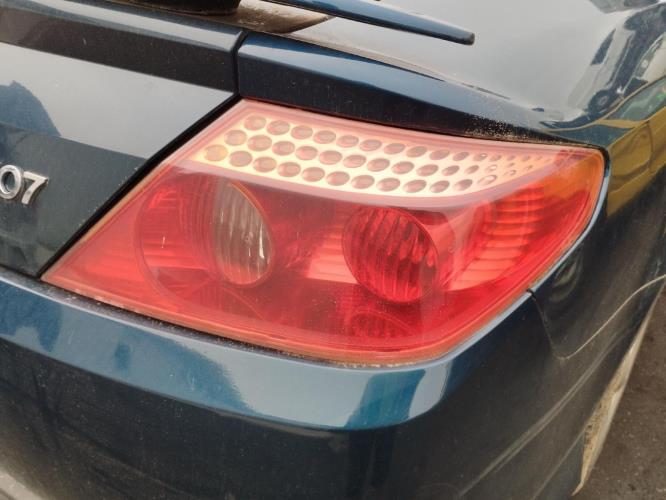 Image Feu arriere principal droit (feux) - PEUGEOT 407