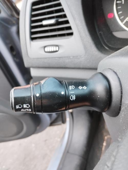 Image Com (Bloc Contacteur Tournant+Commodo Essuie Glace+Commodo Phare) - RENAULT LAGUNA 3