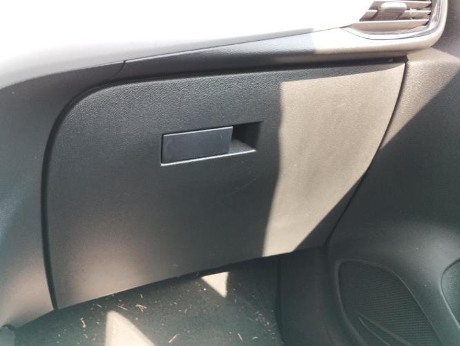 Image Boite a gants - OPEL CORSA F
