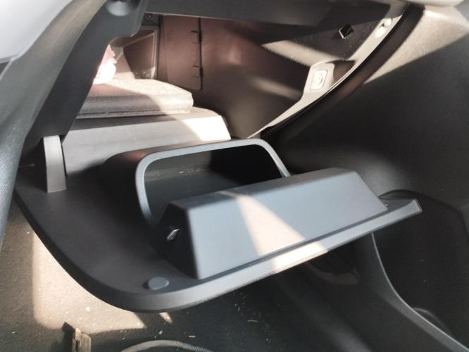 Image Boite a gants - OPEL CORSA F