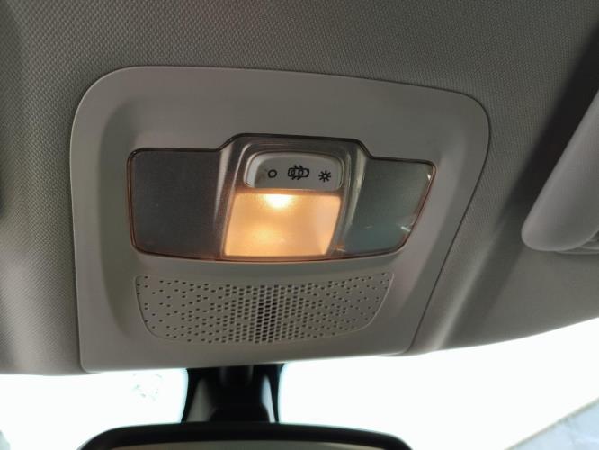 Image Eclairage de plafonnier - PEUGEOT 2008 1