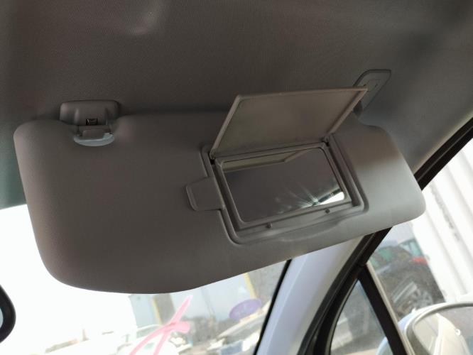 Image Pare soleil droit - PEUGEOT 2008 1