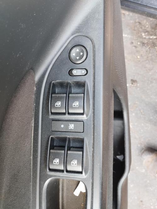 Image Interrupteur de leve vitre avant gauche - FIAT TIPO 2