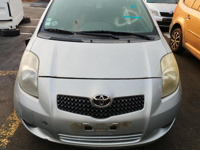 Image Capot - TOYOTA YARIS 2