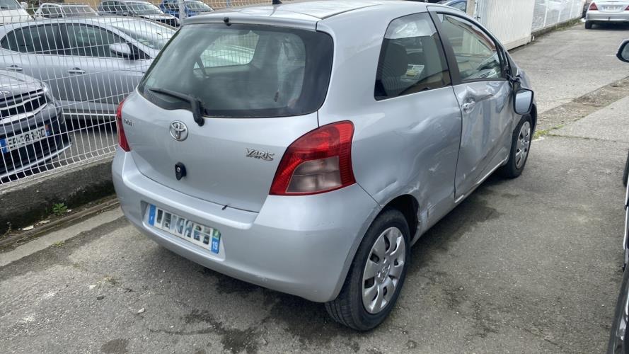 Image Malle/Hayon arriere - TOYOTA YARIS 2