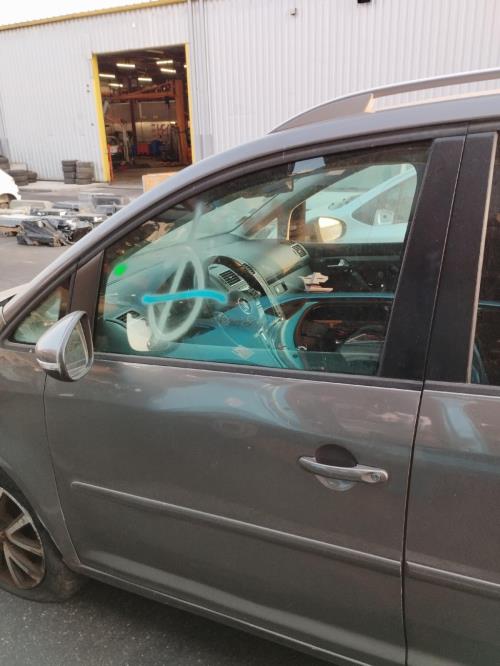 Image Porte avant gauche - VOLKSWAGEN TOURAN 2