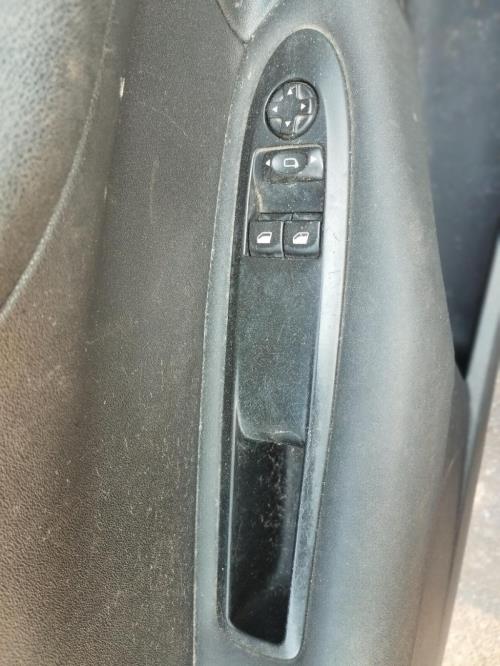 Image Interrupteur de leve vitre avant gauche - CITROEN C4 2
