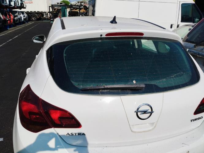 Image Malle/Hayon arriere - OPEL ASTRA J