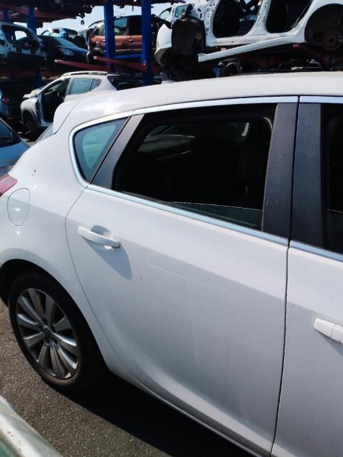 Image Porte arriere droit - OPEL ASTRA J