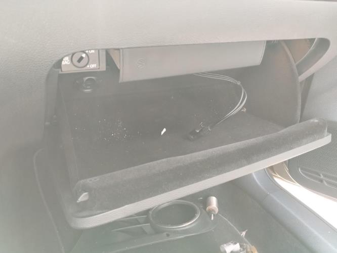 Image Boite a gants - VOLKSWAGEN GOLF 6