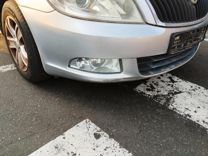 Image Anti brouillard droit (feux) - SKODA OCTAVIA 2