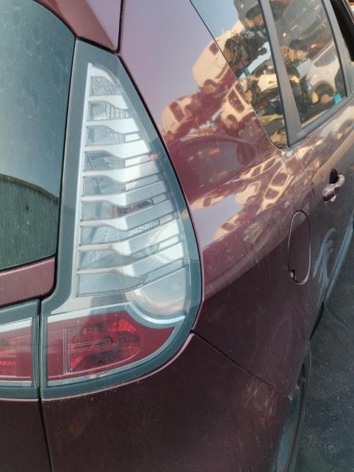 Image Feu arriere principal droit (feux) - RENAULT SCENIC 3