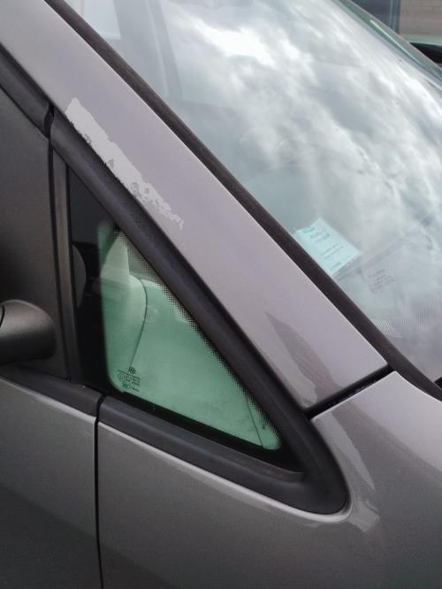 Image Custode avant droit - VOLKSWAGEN TOURAN 1