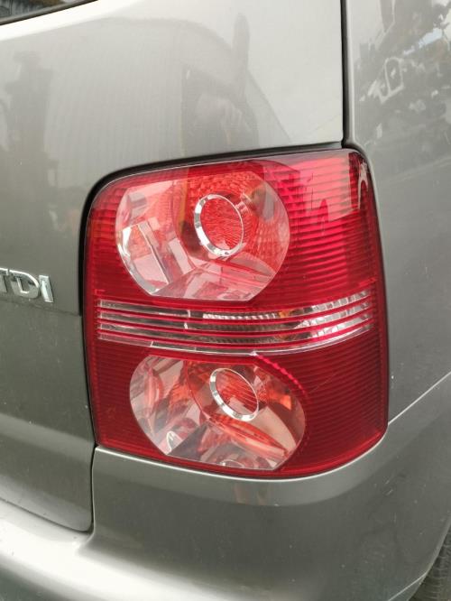 Image Feu arriere principal droit (feux) - VOLKSWAGEN TOURAN 1