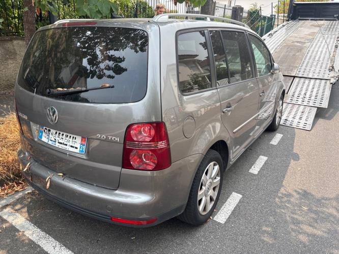 Image Pare choc arriere - VOLKSWAGEN TOURAN 1