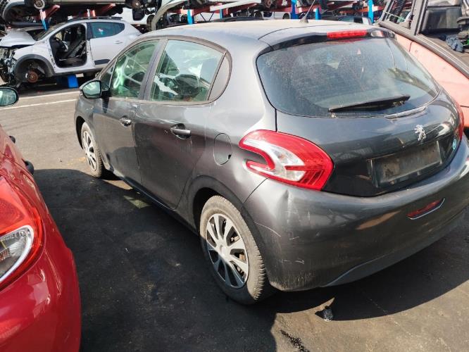 Image Malle/Hayon arriere - PEUGEOT 208 1