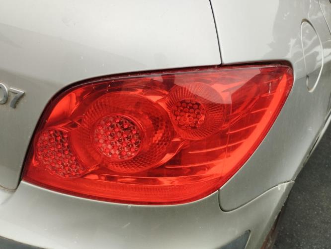 Image Feu arriere principal droit (feux) - PEUGEOT 307