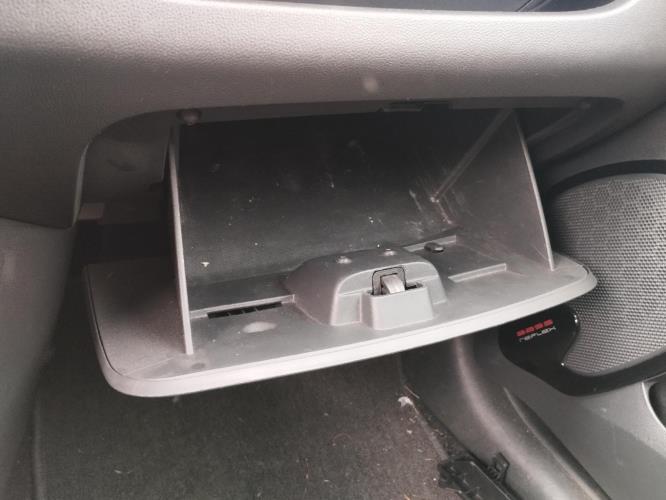 Image Boite a gants - RENAULT CLIO 4