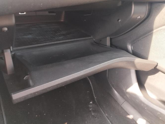 Image Boite a gants - PEUGEOT 308 2