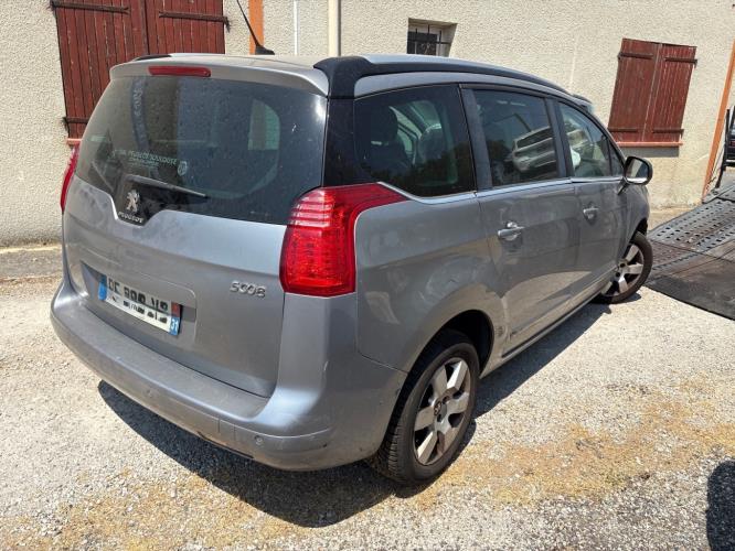 Image Malle/Hayon arriere - PEUGEOT 5008 1