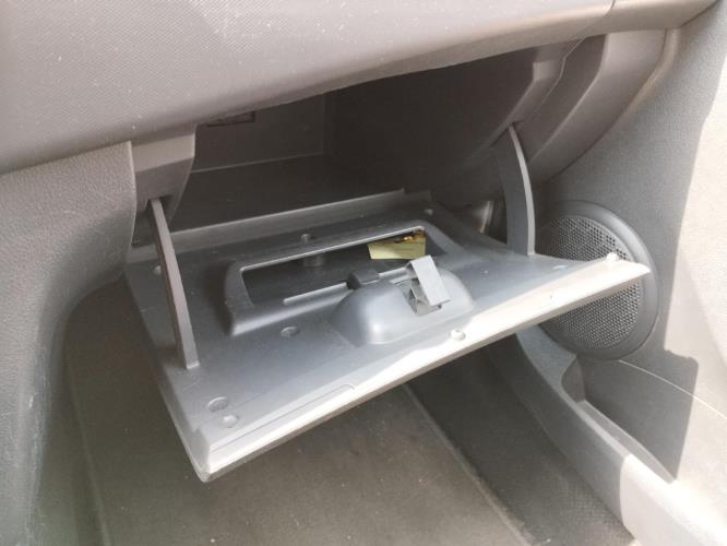 Image Boite a gants - DACIA SANDERO 2