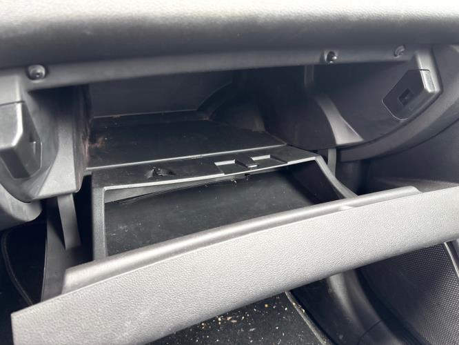 Image Boite a gants - RENAULT MEGANE 4