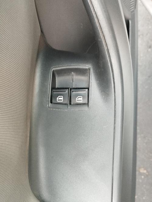 Image Interrupteur de leve vitre avant gauche - SEAT IBIZA 4
