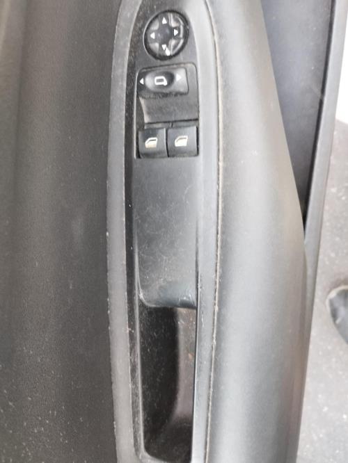 Image Interrupteur de leve vitre avant gauche - CITROEN C4 2
