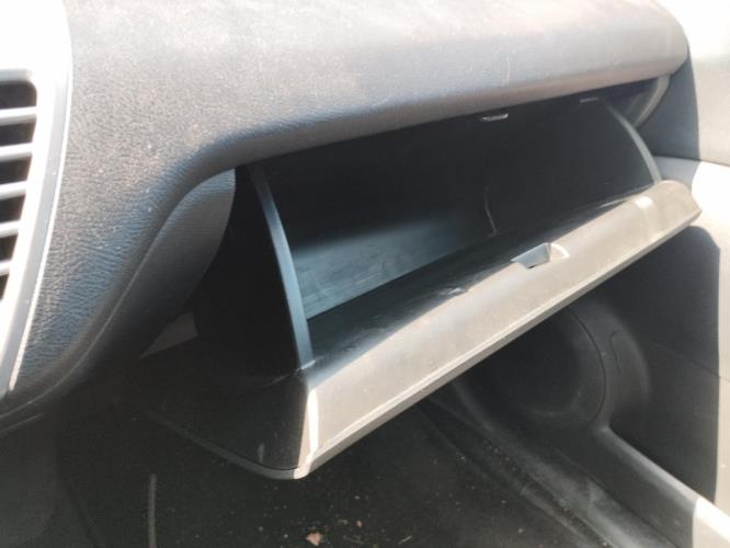Image Boite a gants - HONDA FR-V