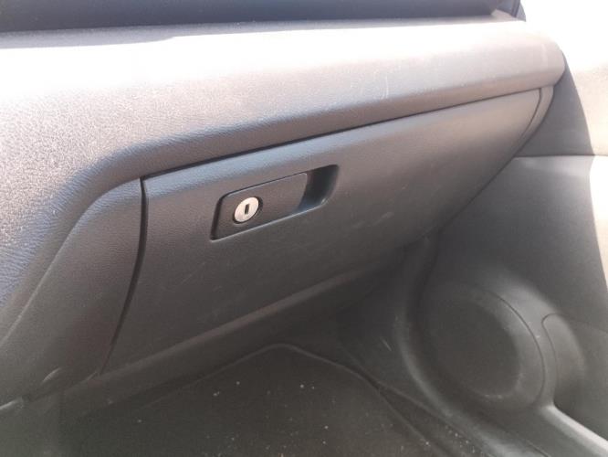 Image Boite a gants - HONDA FR-V