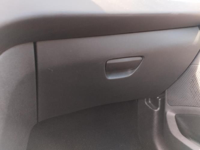 Image Boite a gants - PEUGEOT 208 1