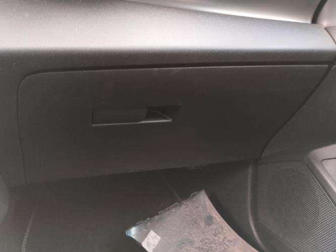 Image Boite a gants - PEUGEOT 308 3 SW