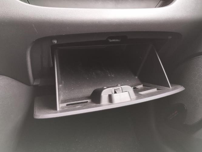 Image Boite a gants - RENAULT CLIO 4