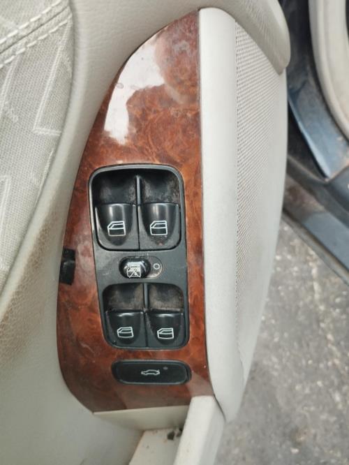 Image Interrupteur de leve vitre avant gauche - MERCEDES CLASSE C 203