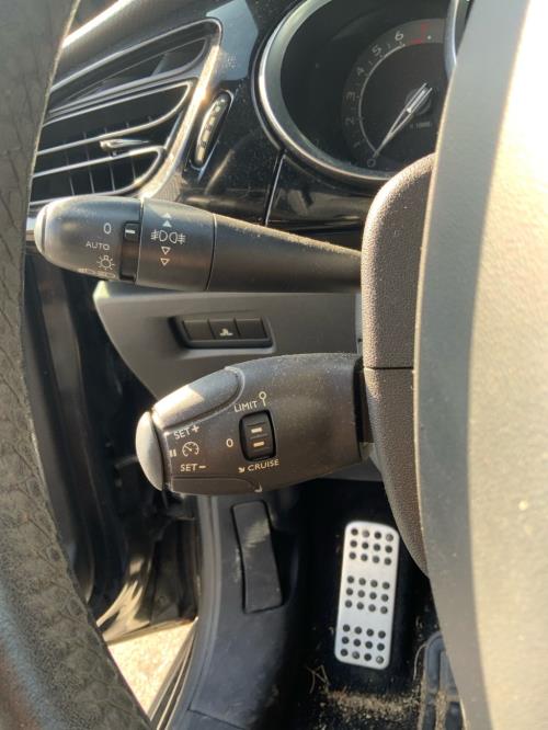 Image Com (Bloc Contacteur Tournant+Commodo Essuie Glace+Commodo Phare) - CITROEN DS3