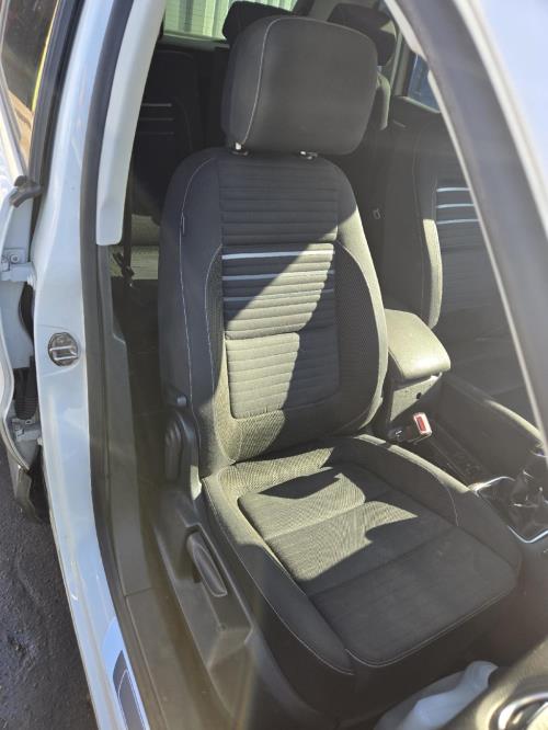 Image Siege avant droit - VOLKSWAGEN TIGUAN 1