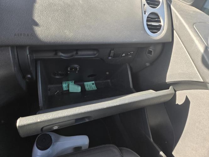Image Boite a gants - VOLKSWAGEN TIGUAN 1