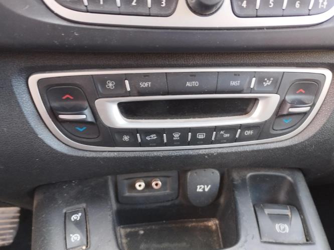 Image Commande chauffage - RENAULT GRAND SCENIC 3