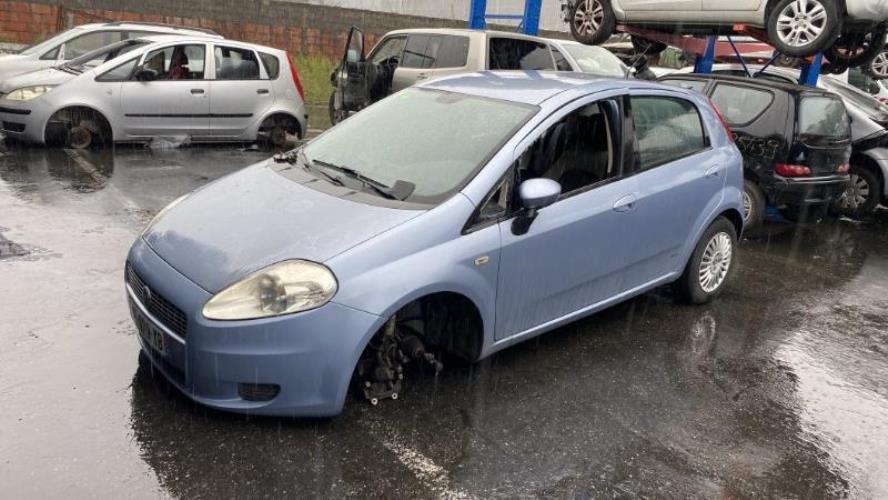 Image Feu arriere principal gauche (feux) - FIAT GRANDE PUNTO
