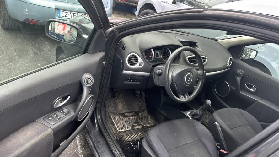 Image Pare choc avant - RENAULT CLIO 3
