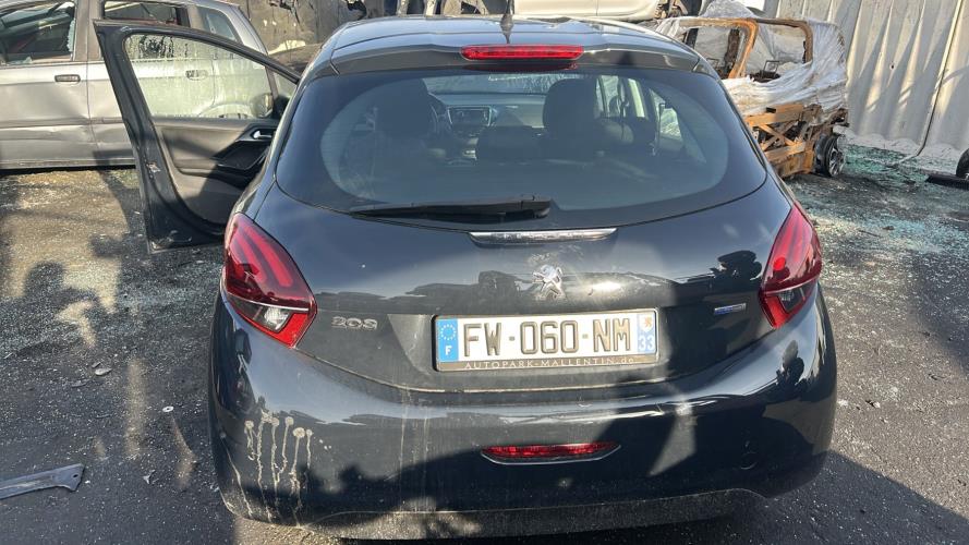 Image Attache ceinture arriere gauche - PEUGEOT 208 1