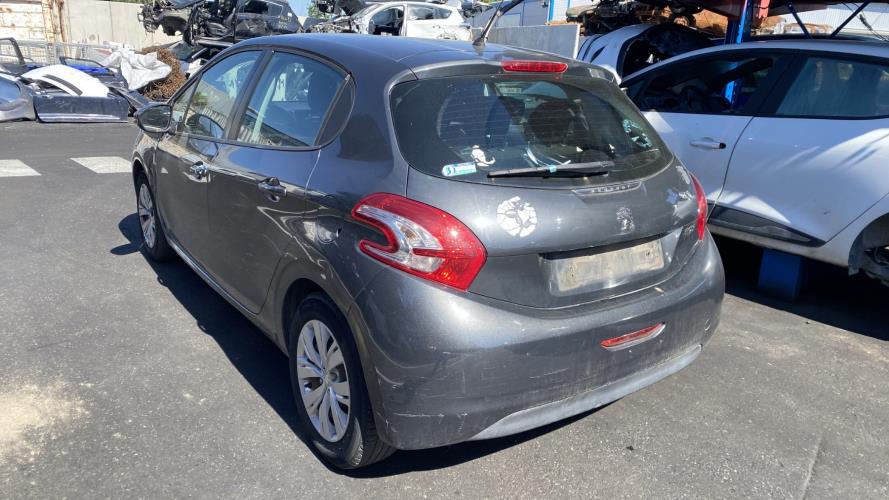 Image Berceau avant - PEUGEOT 208 1