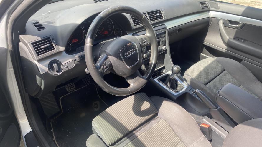 Image Feu arriere principal droit (feux) - AUDI A4 2