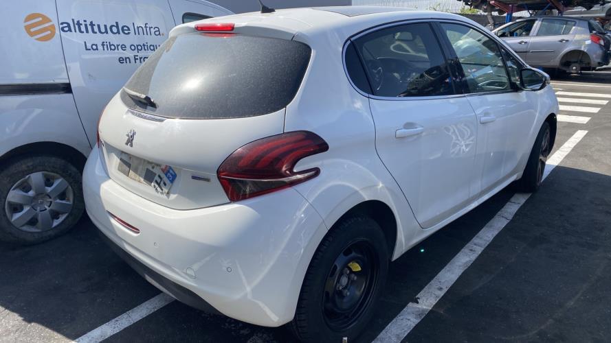 Image Moteur - PEUGEOT 208 1
